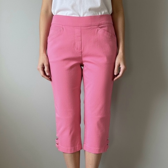 89th & Madison Bright Pink Capri with Bows - Picture 1 of 9